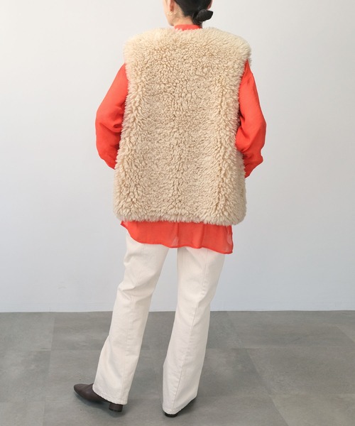 ＡＮＤＪ（アンドジェイ）の「【2022/AW】エコファーベスト（ベスト・レディース・ライトベージュ/オフホワイト/ブラウン・M）」の20枚目の写真