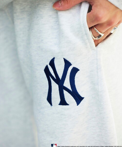 MLB(メジャーリーグベースボール)の「【MLB/メジャーリーグベースボール】PUBLUX 別注MLBロゴ刺繍スウェットパンツ/裏起毛/ユニセックス(スウェットパンツ・メンズ・ブラック/グレー系その他2/グレー系その他/ネイビー・SMALL/MEDIUM/LARGE)」の5枚目の写真