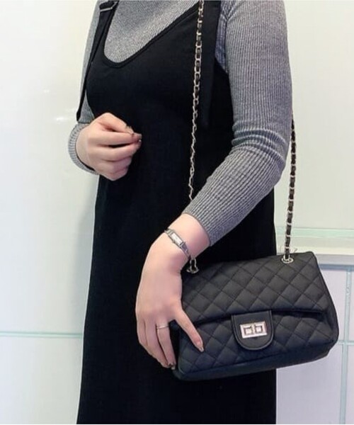 Ober Tashe(オーバータッシェ)の「キルト2WAYショルダーバッグ(ショルダーバッグ・レディース・アイボリー/ブラック/ベージュ/ピンク系/ピンク/ワインレッド/ブルー・FREE)」の3枚目の写真