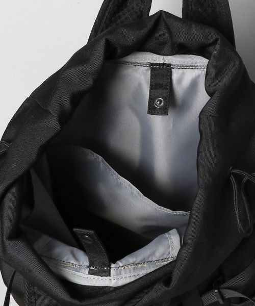 JEANASIS（ジーナシス）の「ポケット2WAYバックパック/181239（バックパック/リュック・レディース・ホワイト/ブラック・FREE）」の4枚目の写真