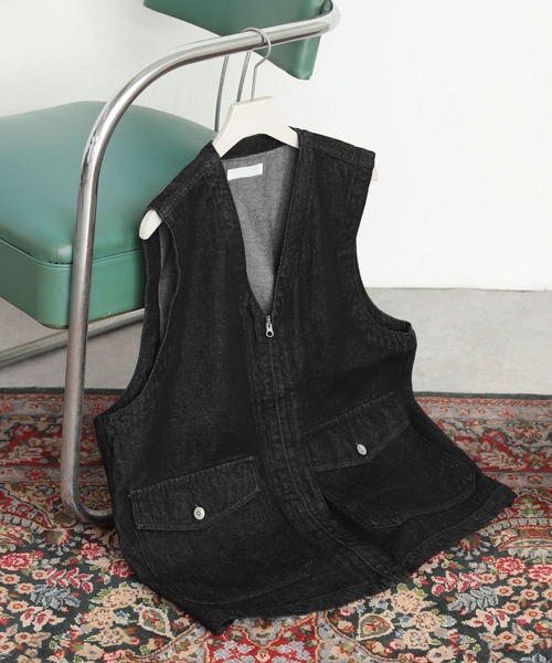 SENSE OF PLACE by URBAN RESEARCH(センスオブプレイスバイアーバンリサーチ)の「Vネックデニムベスト(ベスト・メンズ・インディゴブルー/ライトインディゴブルー/ブラック・MEDIUM/LARGE)」の9枚目の写真