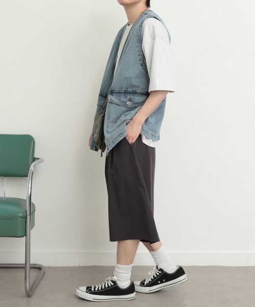 SENSE OF PLACE by URBAN RESEARCH(センスオブプレイスバイアーバンリサーチ)の「Vネックデニムベスト(ベスト・メンズ・インディゴブルー/ライトインディゴブルー/ブラック・MEDIUM/LARGE)」の21枚目の写真
