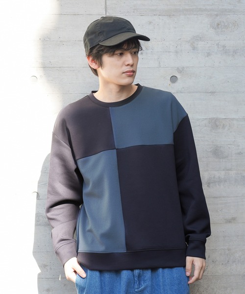 URBAN COLLECTION(アーバンコレクション)の「ポンチ素材 異素材ブロッキングトレーナー(スウェット・メンズ・ネイビー/ライトグレー/グレイッシュベージュ・M/L/XL)」の1枚目の写真