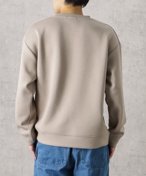URBAN COLLECTION(アーバンコレクション)の「ポンチ素材 異素材ブロッキングトレーナー(スウェット・メンズ・ネイビー/ライトグレー/グレイッシュベージュ・M/L/XL)」の11枚目の写真