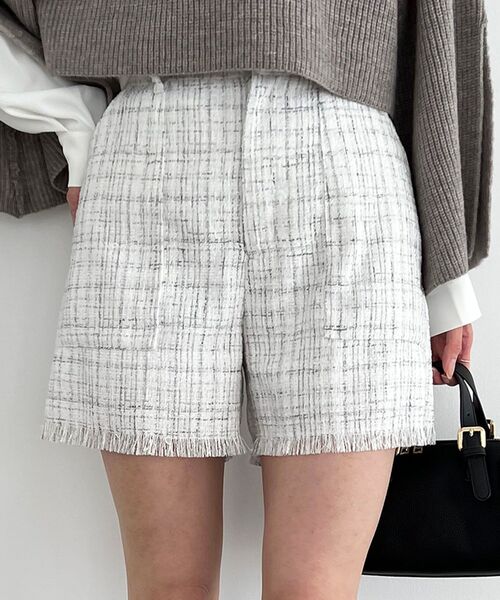 MAJESTIC LEGON(マジェスティックレゴン)の「ツイードフリンジショートパンツ(その他パンツ・レディース・ブラック系その他/グレー系その他/ホワイト系その他・MEDIUM)」の18枚目の写真