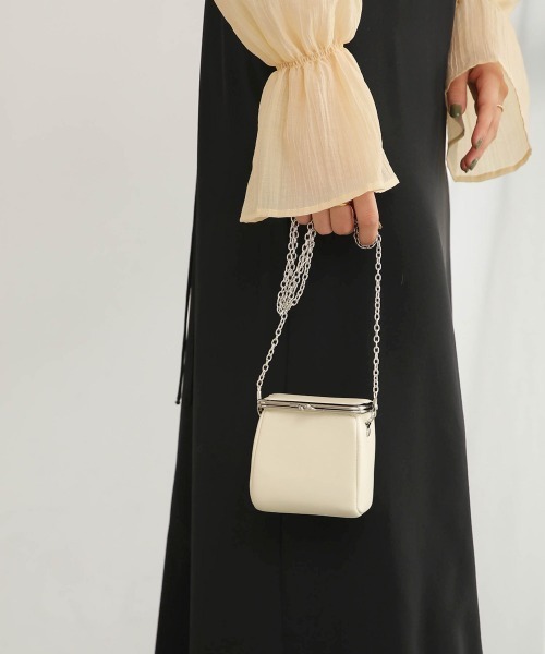 Bab（バブ）の「チェーンショルダーポシェット（ショルダーバッグ・レディース・ブラック/アイボリー/シルバー・ONESIZE）」の10枚目の写真