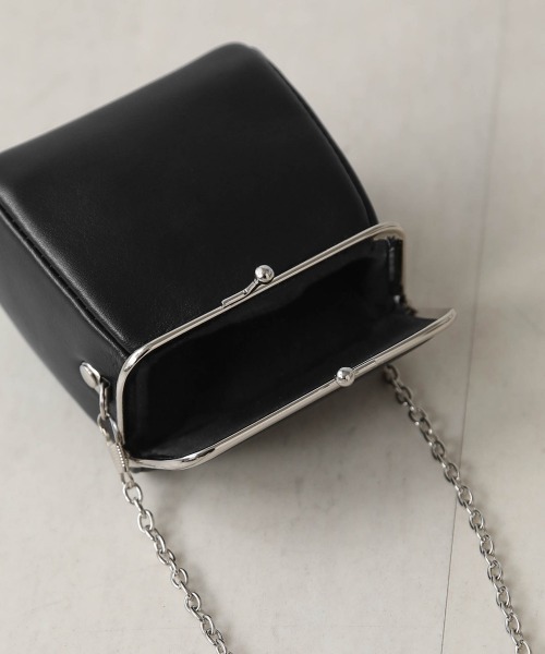 Bab（バブ）の「チェーンショルダーポシェット（ショルダーバッグ・レディース・ブラック/アイボリー/シルバー・ONESIZE）」の8枚目の写真