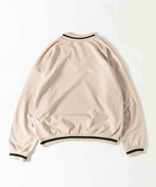 MUHET(ミュエータ)の「Vネックスウェット(スウェット・レディース・ベージュ/ブラック・X-LARGE/MEDIUM)」の4枚目の写真