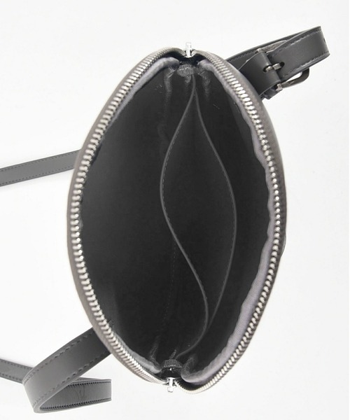 nop de nod（ノップドゥノッド）の「ラウンドショルダーバッグ（ショルダーバッグ・レディース・ブラック/アイボリー/ダークグレー/オフホワイト/シルバー・8/フリー）」の12枚目の写真