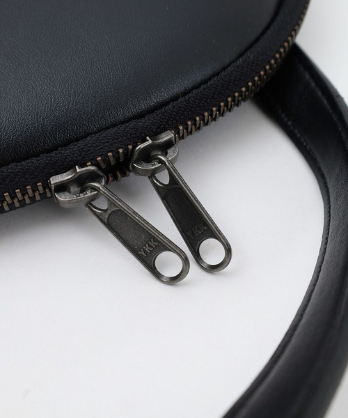 nop de nod（ノップドゥノッド）の「ラウンドショルダーバッグ（ショルダーバッグ・レディース・ブラック/アイボリー/ダークグレー/オフホワイト/シルバー・8/フリー）」の11枚目の写真