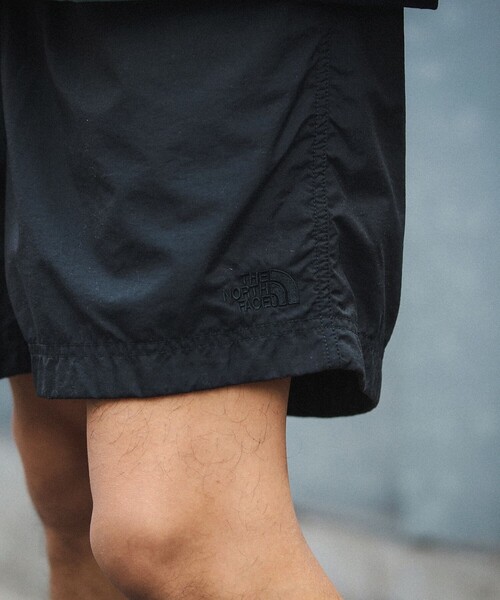 THE NORTH FACE PURPLE LABEL（ザ ノースフェイス パープルレーベル）の「THE NORTH FACE PURPLE LABEL × BEAMS / 別注 ナイロン ロゴ ショーツ（その他パンツ・メンズ・ブラック/オリーブ/アイボリー/ネイビー・30/32/34/36）」の3枚目の写真