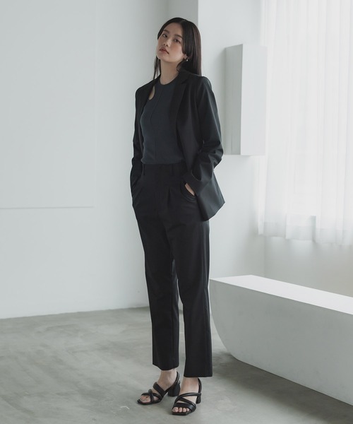 UNITED TOKYO(ユナイテッドトウキョウ)の「【セットアップ対応】ネオベーシックパンツ-ウォッシャブル-(スラックス・レディース・ベージュ/ブラック・1/2)」の22枚目の写真