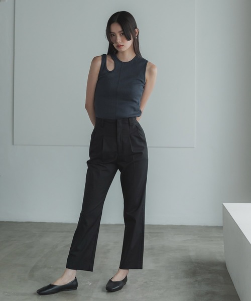 UNITED TOKYO(ユナイテッドトウキョウ)の「【セットアップ対応】ネオベーシックパンツ-ウォッシャブル-(スラックス・レディース・ベージュ/ブラック・1/2)」の13枚目の写真