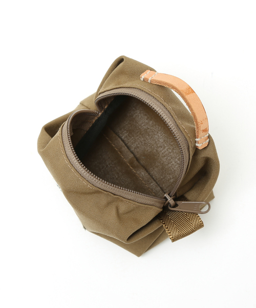 WILDERNESS EXPERIENCE(ウィルダネスエクスペリエンス)の「【WILDERNESS EXPERIENCE(ウィルダネスエクスペリエンス)】Walnut Pouch 2/ミニポーチ(エコバッグ/サブバッグ・メンズ・ブラック/ネイビー/カーキ/グリーン系その他/ダークベージュ・フリー)」の8枚目の写真