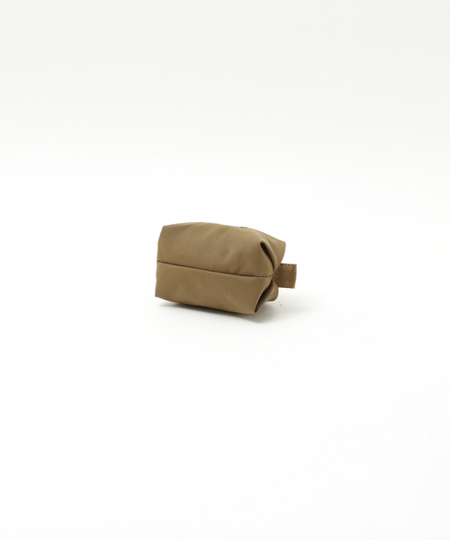 WILDERNESS EXPERIENCE(ウィルダネスエクスペリエンス)の「【WILDERNESS EXPERIENCE(ウィルダネスエクスペリエンス)】Walnut Pouch 2/ミニポーチ(エコバッグ/サブバッグ・メンズ・ブラック/ネイビー/カーキ/グリーン系その他/ダークベージュ・フリー)」の11枚目の写真