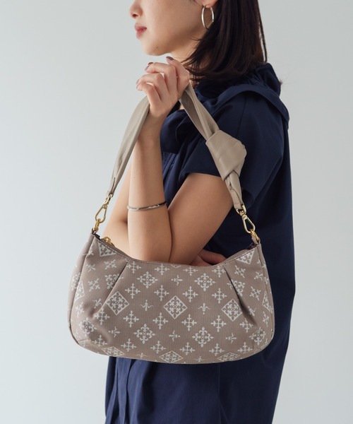 russet（ラシット）の「ノットデザインミニワンショルダーバッグ