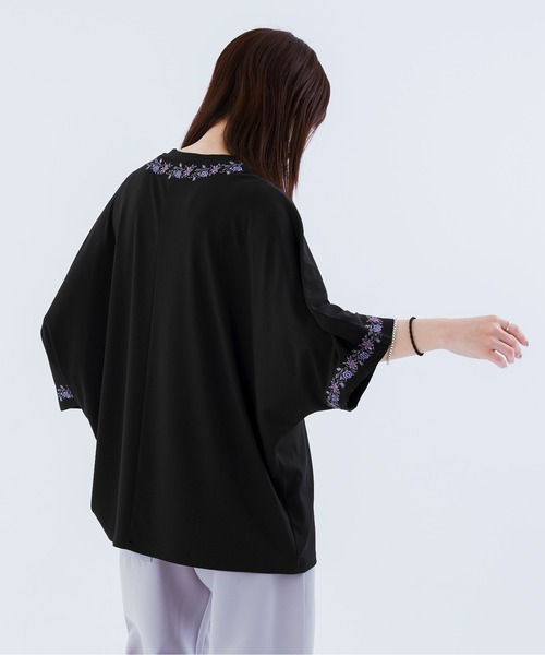 Ellno Loset(エルノロゼット)の「フラワー刺繍ドルマンT(Tシャツ/カットソー・メンズ・オフホワイト/ブラック・MEDIUM/LARGE)」の19枚目の写真