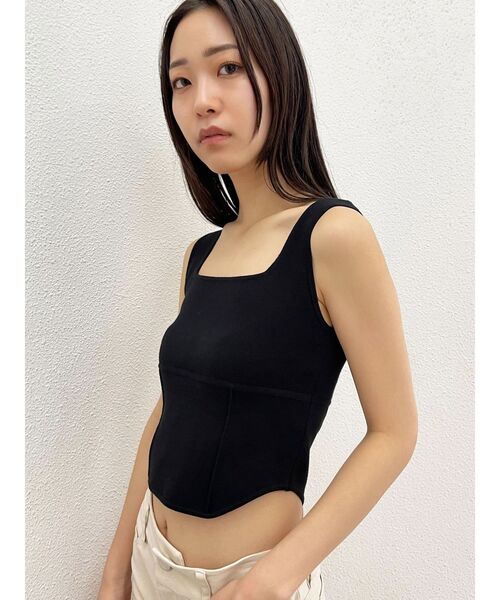 EMODA（エモダ）の「ミニマルフィットトップ（タンクトップ・レディース・ブラック/ホワイト/グレー/ベージュ・FREE）」の3枚目の写真