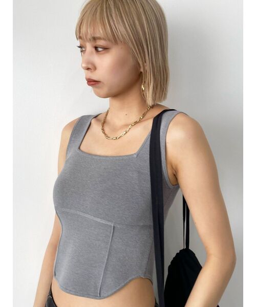 EMODA（エモダ）の「ミニマルフィットトップ（タンクトップ・レディース・ブラック/ホワイト/グレー/ベージュ・FREE）」の9枚目の写真