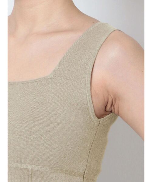 EMODA（エモダ）の「ミニマルフィットトップ（タンクトップ・レディース・ブラック/ホワイト/グレー/ベージュ・FREE）」の15枚目の写真