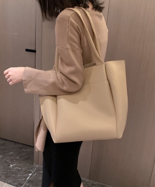 wears(ウェアーズ)の「【A4収納可】PUトート(トートバッグ・レディース・ブラック/ブラウン/ライトベージュ・FREE)」の1枚目の写真