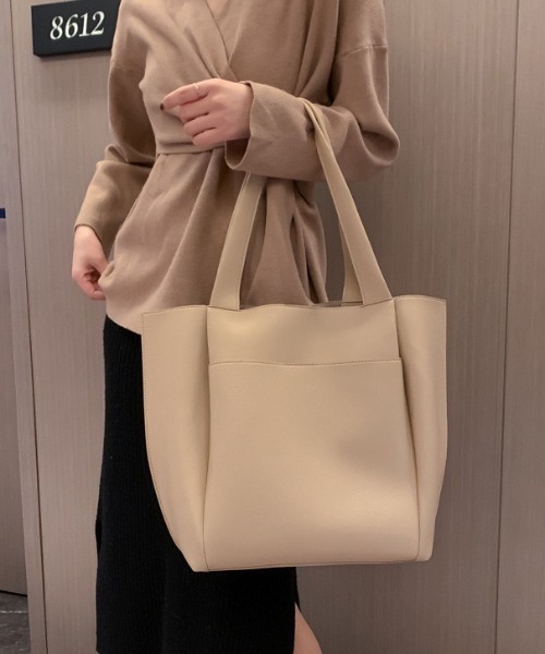 wears(ウェアーズ)の「【A4収納可】PUトート(トートバッグ・レディース・ブラック/ブラウン/ライトベージュ・FREE)」の19枚目の写真