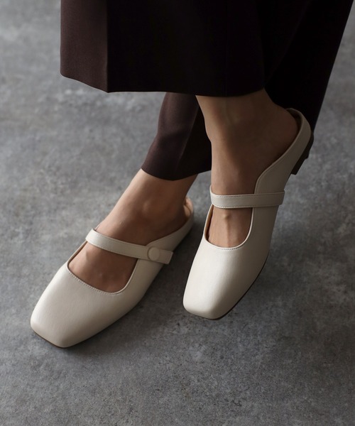 Riberry（リベリー）の「シンプルスクエアトゥミュール（パンプス・レディース・ブラウン/ホワイト/シルバー/ブラック・LARGE/MEDIUM）」の8枚目の写真