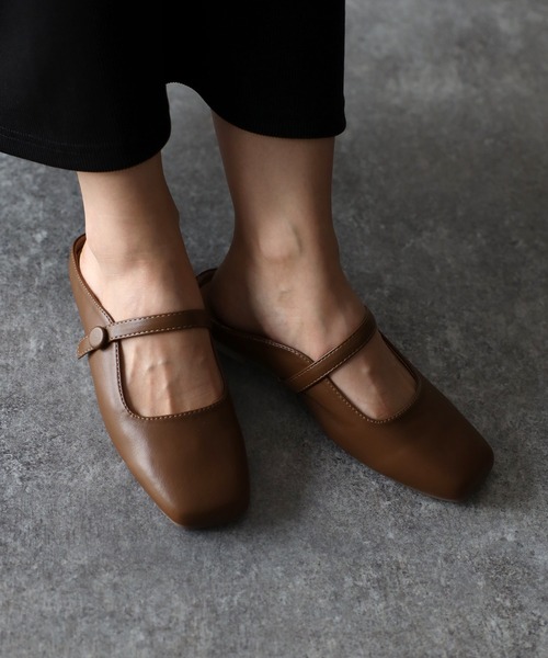 Riberry（リベリー）の「シンプルスクエアトゥミュール（パンプス・レディース・ブラウン/ホワイト/シルバー/ブラック・LARGE/MEDIUM）」の15枚目の写真