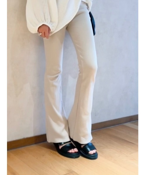 CBP（シービーピー）の「FLARE PANTS（その他パンツ・レディース・オフホワイト/グリーン/ブラック・FREE）」の2枚目の写真
