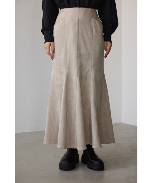 AZUL by moussy（アズールバイマウジー）の「フェイクスエードマーメイドスカート（スカート・レディース・ブラック/ライトベージュ・MEDIUM/SMALL）」の15枚目の写真