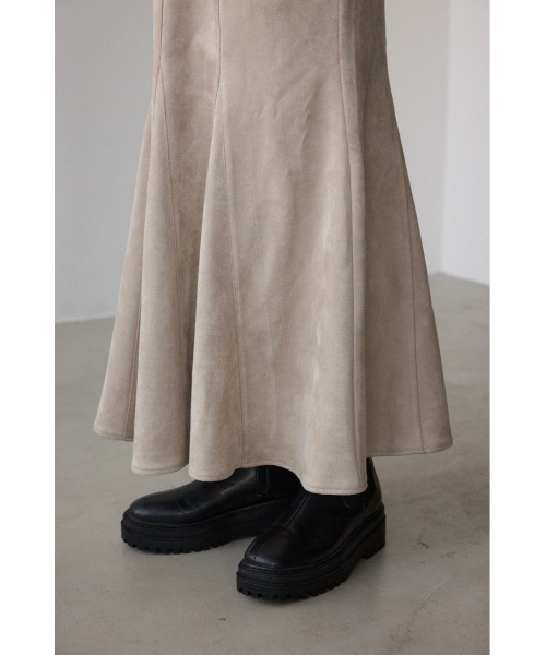 AZUL by moussy（アズールバイマウジー）の「フェイクスエードマーメイドスカート（スカート・レディース・ブラック/ライトベージュ・MEDIUM/SMALL）」の20枚目の写真