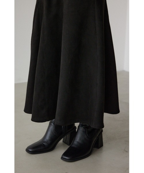 AZUL by moussy（アズールバイマウジー）の「フェイクスエードマーメイドスカート（スカート・レディース・ブラック/ライトベージュ・MEDIUM/SMALL）」の11枚目の写真