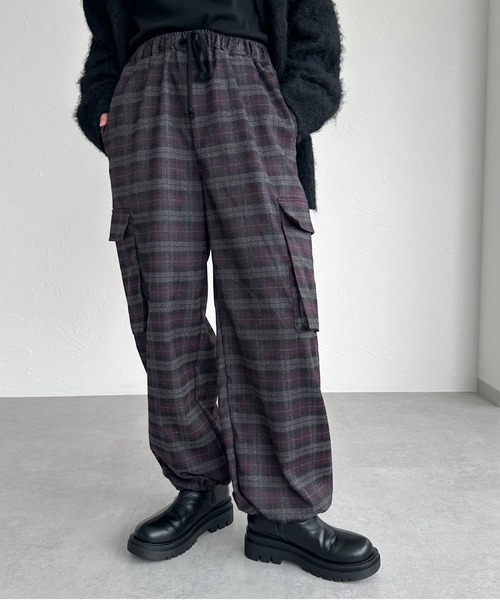 apres jour mignon（アプレジュールミニョン）の「チェックカーゴパンツ【ZOZOTOWN限定アイテム】（カーゴパンツ・レディース・ネイビー/パープル・X-LARGE/MEDIUM/SMALL）」の18枚目の写真