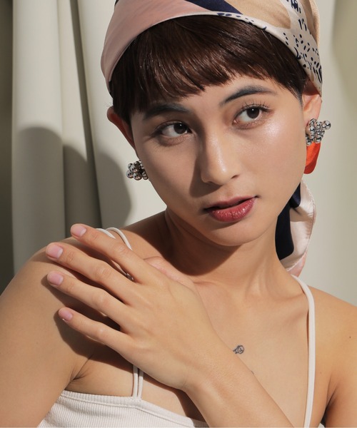 voov（ブーブ）の「パール メタル ボール つぶつぶ ボリュームピアス（ピアス（両耳用）・レディース・アイボリー/シルバー/ゴールド・フリー）」の21枚目の写真