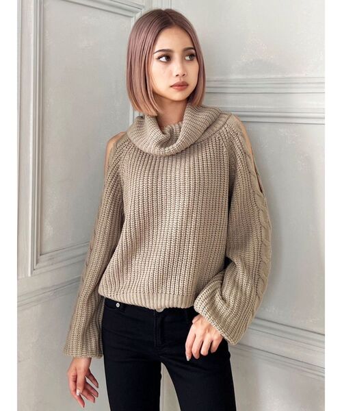 GYDA(ジェイダ)の「オフタートルオフショルニットトップス(ニット/セーター・レディース・ベージュ/オフホワイト/ダークオレンジ・FREE)」の4枚目の写真