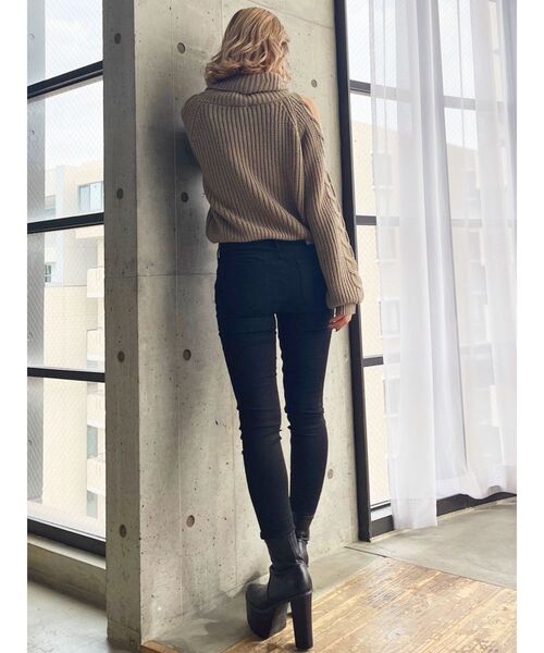 GYDA(ジェイダ)の「オフタートルオフショルニットトップス(ニット/セーター・レディース・ベージュ/オフホワイト/ダークオレンジ・FREE)」の17枚目の写真