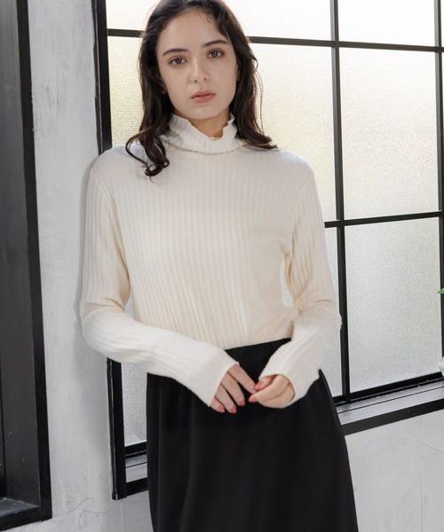 LAKOLE(ラコレ)の「モールドリブニットソー / 987987(ニット/セーター・レディース・アイボリー/グレー/ブラック/イエロー・MEDIUM/SMALL)」の4枚目の写真