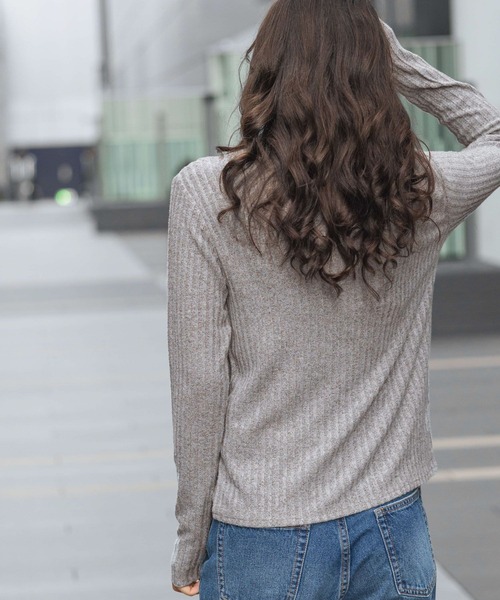 LAKOLE(ラコレ)の「モールドリブニットソー / 987987(ニット/セーター・レディース・アイボリー/グレー/ブラック/イエロー・MEDIUM/SMALL)」の11枚目の写真