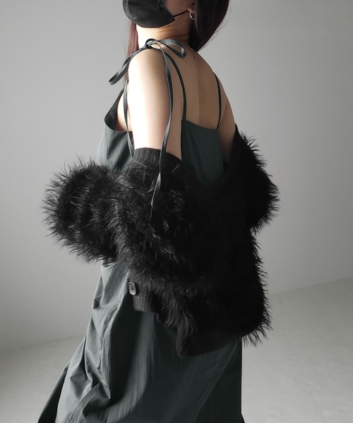 me+em select(ミームセレクト)の「※※【 4color / 3size 】 ダブルリボンフロントシャーリングスリットキャミワンピース(ワンピース・レディース・グレイッシュベージュ/ブラック/グリーン/チャコール・MEDIUM/SMALL/LARGE)」の5枚目の写真