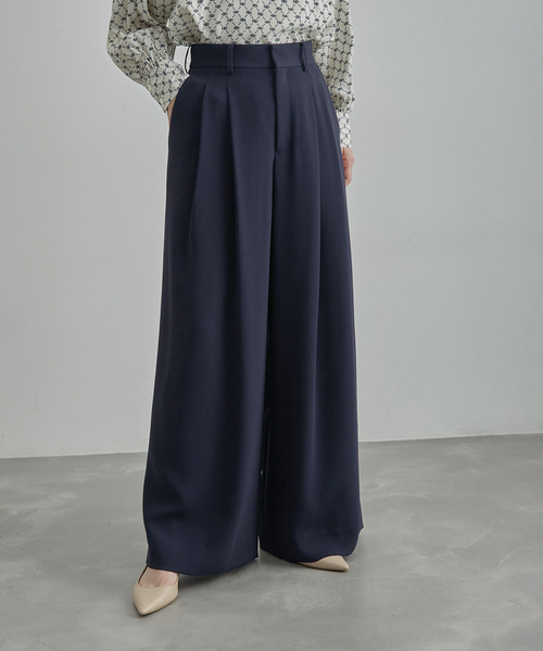 ROPE'（ロペ）の「【一部店舗限定】ダブルクロス2タックワイドパンツ（その他パンツ・レディース・オフホワイト/ネイビー・38）」の4枚目の写真