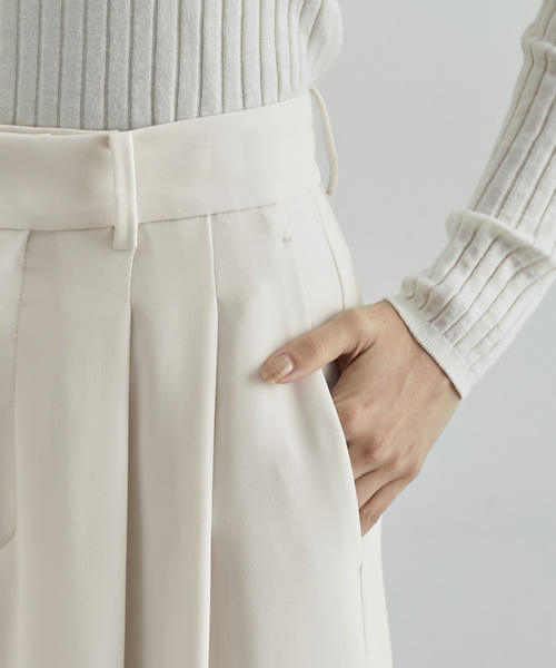 ROPE'（ロペ）の「【一部店舗限定】ダブルクロス2タックワイドパンツ（その他パンツ・レディース・オフホワイト/ネイビー・38）」の13枚目の写真