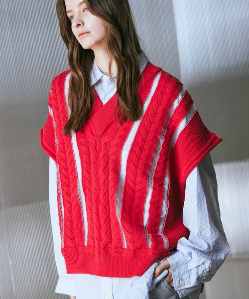 MAISON SPECIAL(メゾンスペシャル)の「《UNISEX》Cable Knitting Sheer Intarsia Prime-Over V-Neck Knit Vest/ケーブルシアーインターシャプライムオーバーVネックニットベスト【MAISON SPECIAL/メゾンスペシャル】(ベスト・メンズ・レッド/ブラック・2/1)」の6枚目の写真