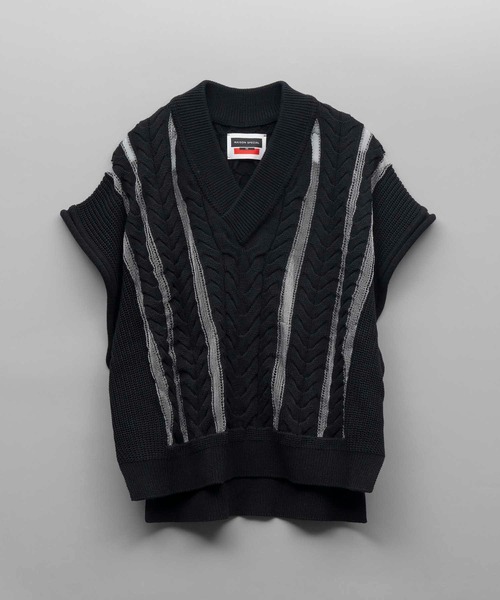 MAISON SPECIAL(メゾンスペシャル)の「《UNISEX》Cable Knitting Sheer Intarsia Prime-Over V-Neck Knit Vest/ケーブルシアーインターシャプライムオーバーVネックニットベスト【MAISON SPECIAL/メゾンスペシャル】(ベスト・メンズ・レッド/ブラック・2/1)」の12枚目の写真