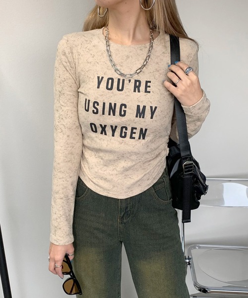 non-hedge(ノンヘッジ)の「サイドドロストロゴショート丈Tシャツ(Tシャツ/カットソー・レディース・ブラック/ベージュ/カーキ/オフホワイト/チャコールグレー・FREE)」の4枚目の写真