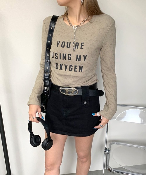 non-hedge(ノンヘッジ)の「サイドドロストロゴショート丈Tシャツ(Tシャツ/カットソー・レディース・ブラック/ベージュ/カーキ/オフホワイト/チャコールグレー・FREE)」の18枚目の写真
