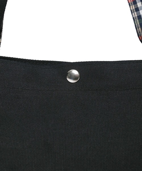 Arnold Palmer（アーノルドパーマー）の「シェア ランチトート（トートバッグ・レディース・ベージュ/ネイビー/ブラック/アイボリー/インディゴブルー/グレイッシュベージュ/ライトブルー/カーキ・F）」の19枚目の写真