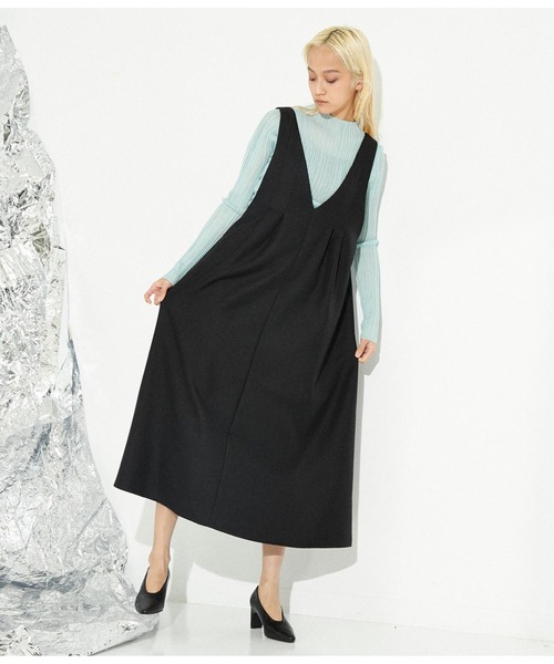 Settimissimo（セッティミッシモ）の「ディープVネック タックデザイン ロングワンピース（ワンピース・レディース・モカ/ブラック・M）」の13枚目の写真