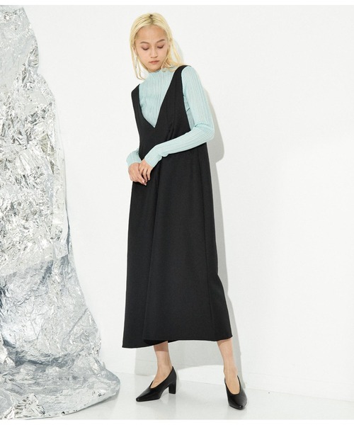 Settimissimo（セッティミッシモ）の「ディープVネック タックデザイン ロングワンピース（ワンピース・レディース・モカ/ブラック・M）」の18枚目の写真