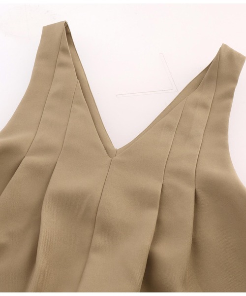 Settimissimo（セッティミッシモ）の「ディープVネック タックデザイン ロングワンピース（ワンピース・レディース・モカ/ブラック・M）」の4枚目の写真