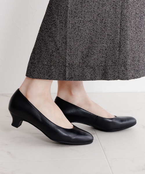 卑弥呼（ヒミコ）の「【Made in Japan】【卑弥呼】【撥水】 3.5cmヒールラウンドトゥブラックパンプス/600001（パンプス・レディース・ブラック・22.5cm/23.0cm/23.5cm/24.0cm/24.5cm/25.0cm/25.5cm/26.0cm/26.5cm/21.5cm/22.0cm）」の10枚目の写真